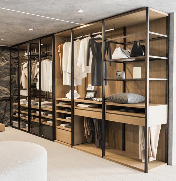 CATALOGO-QBOSS_07 Salón decorado con tonos neutros y madera
